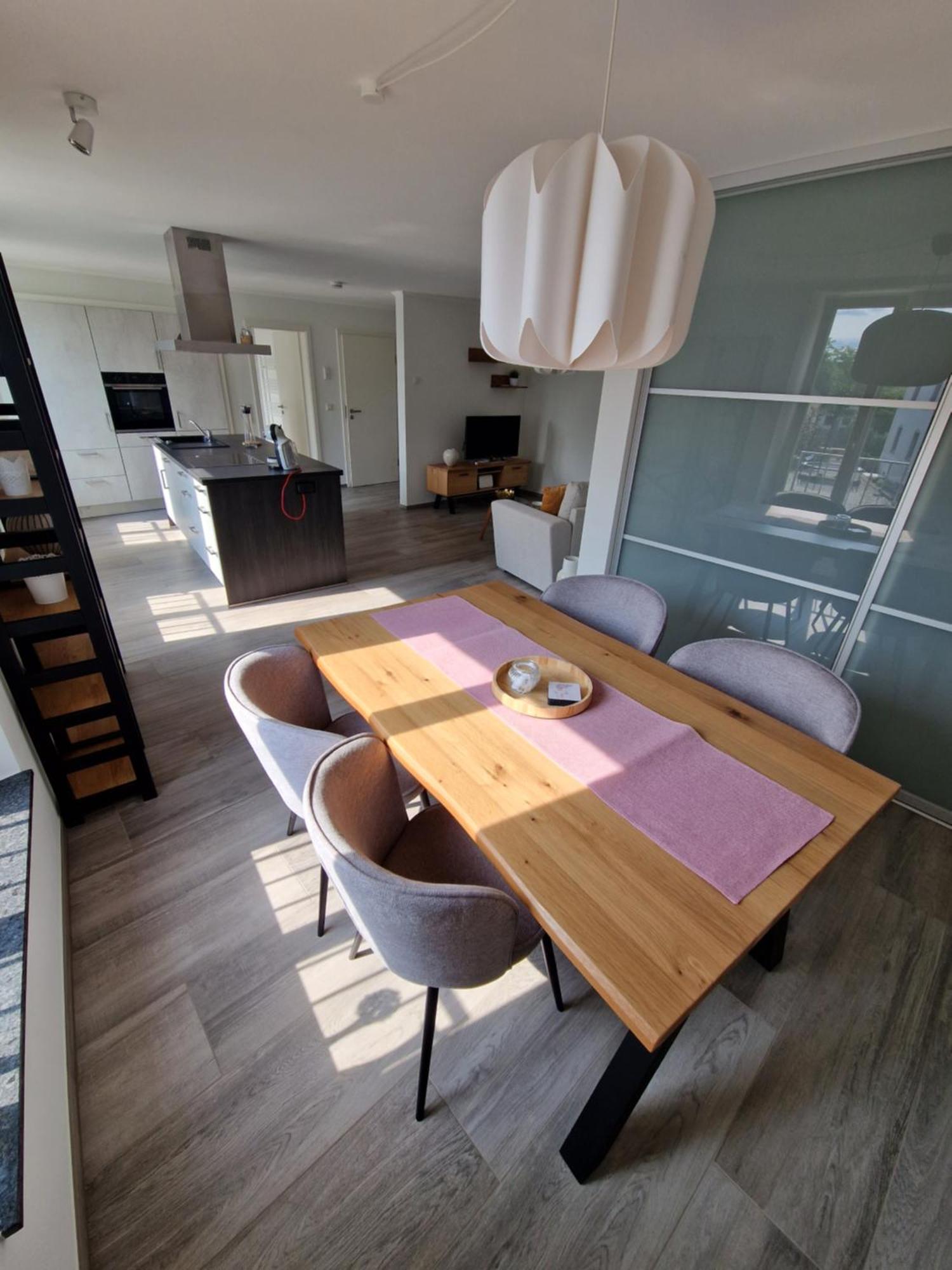 Ferienwohnung Im Ehemaligen Gesindehaus Welschbillig Esterno foto